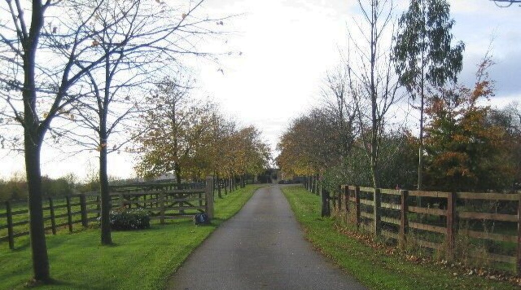 Driveway entrance to Spellar Park