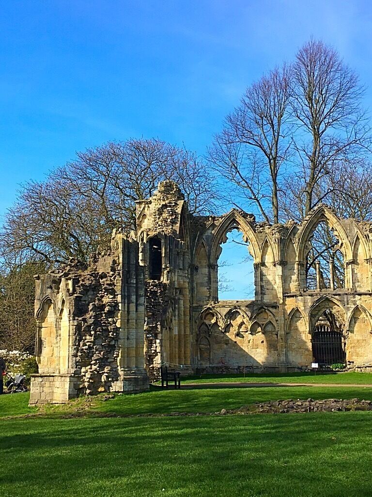 Museum garden in York. Perfect for picnic on a good day
#springfun #lifeatExpedia