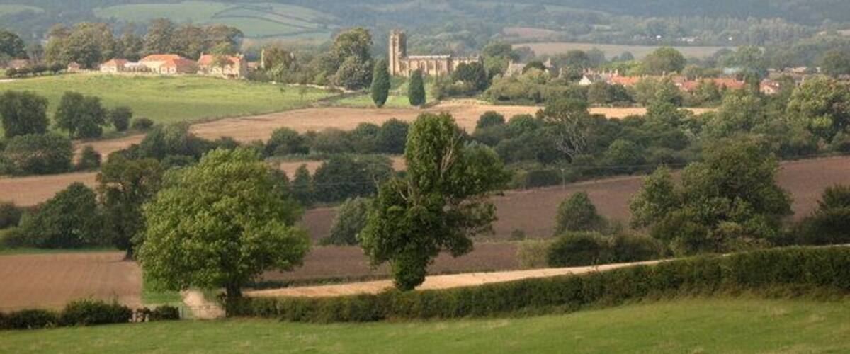 Heading for Coxwold Footpath through some sublime countryside between High Leys and Coxwold.