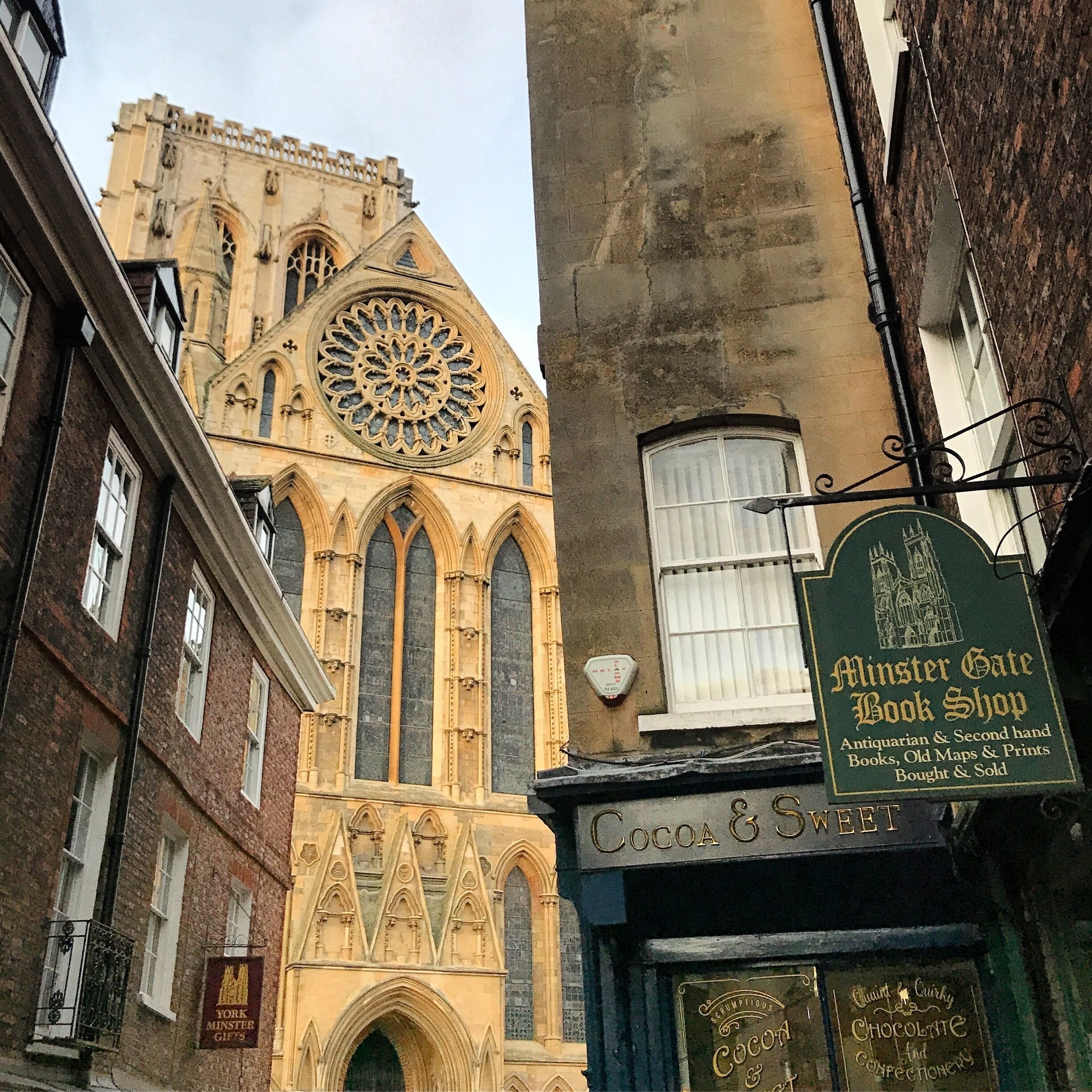 Cobbles Streets Minister View