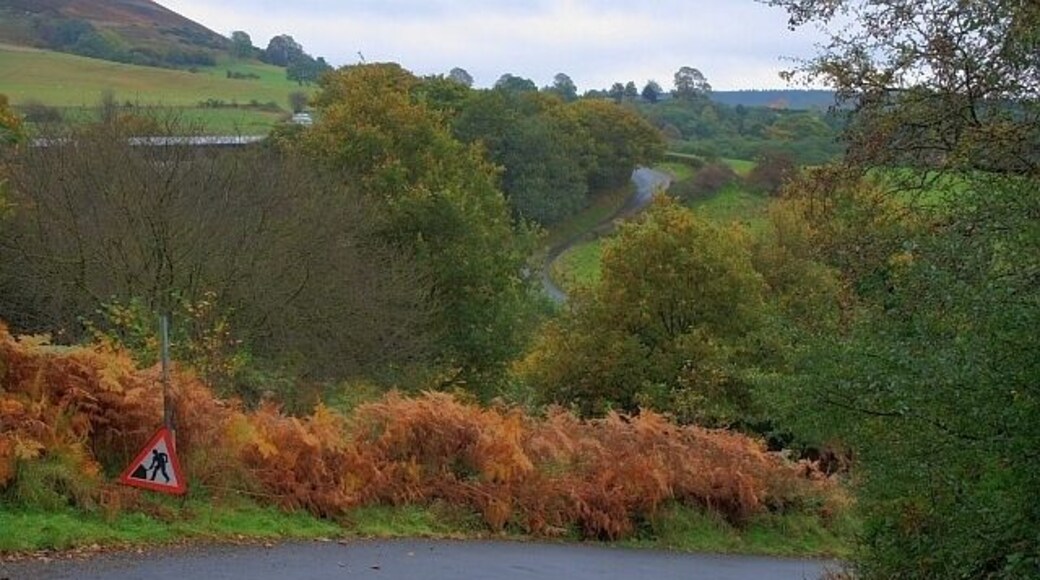 Easterside Lane Dropping down into Ladhill Gill before climbing out the other side up Ladhill Beck Bank.