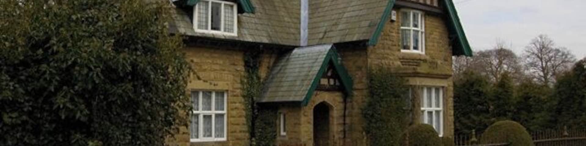 Londesborough Park gatehouse, Londesborough, East Riding of Yorkshire, England. Lodge at the south-western entrance to the park at the bottom of Intake Hill.