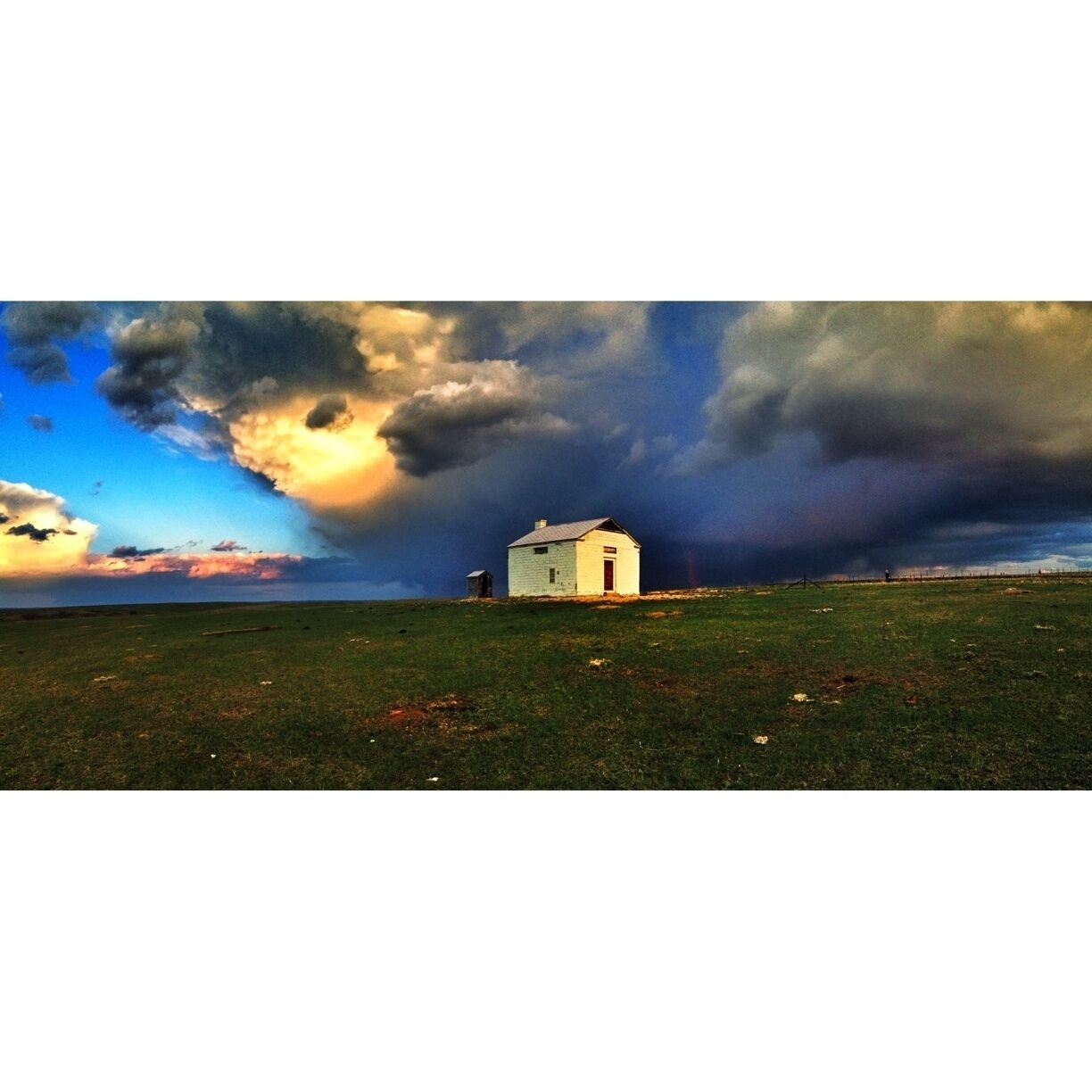 Great photo op it's almost a must especially during a storm. Miles of green prairies also just hop the fence don't worry there aren't any "No Trespassing" signs. #troversunite