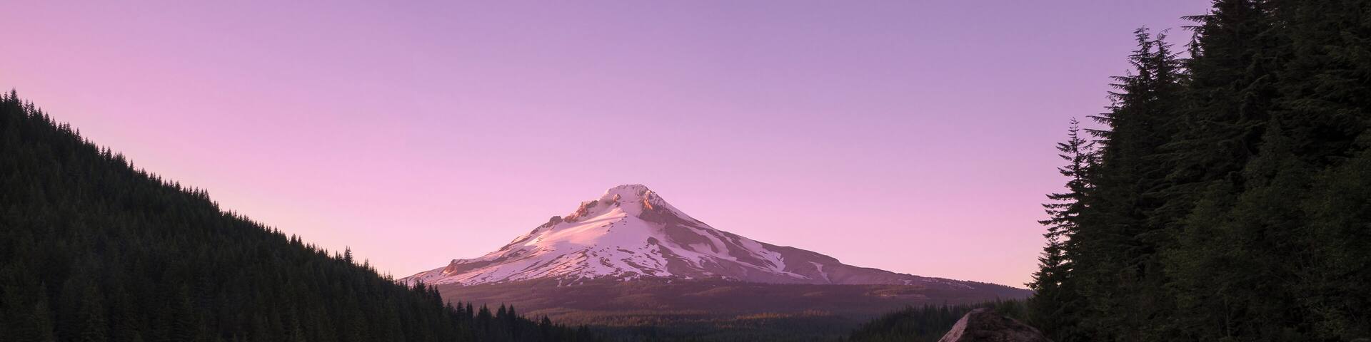 A nice, quiet lake at the base of Mt Hood. #ADVENTURE