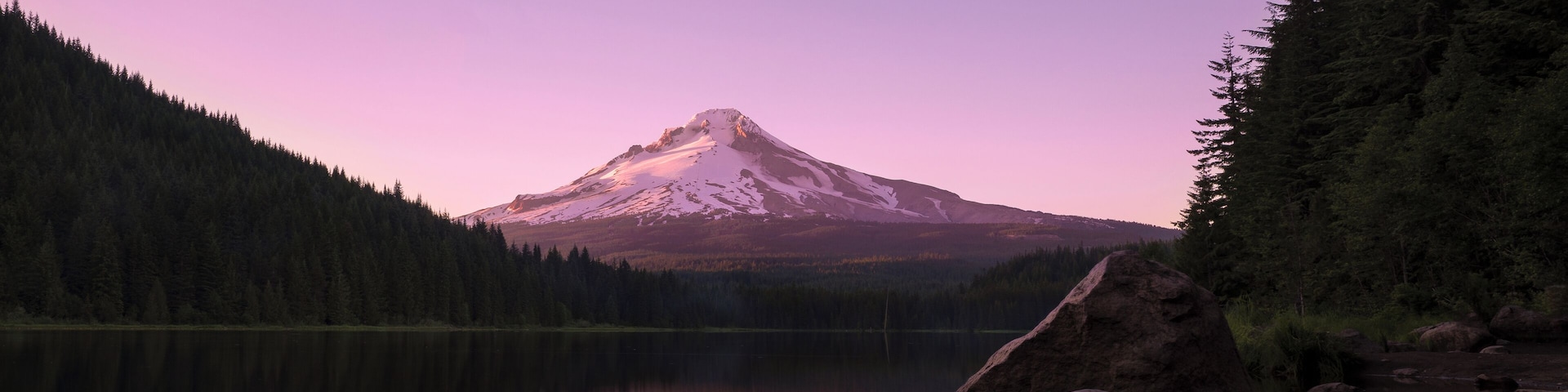 A nice, quiet lake at the base of Mt Hood. #ADVENTURE