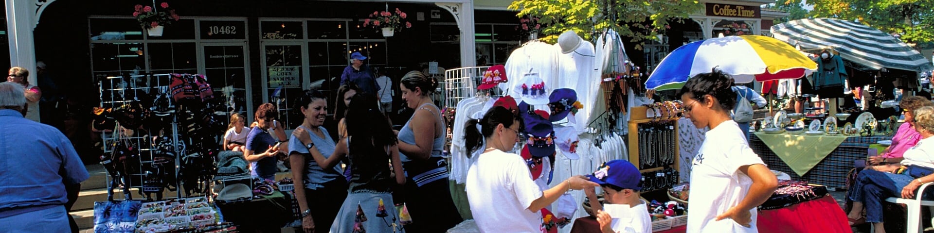 Kleinburg which includes markets as well as a large group of people