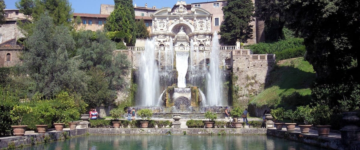 The Fountain of Neptune below the Fountain of the Organ