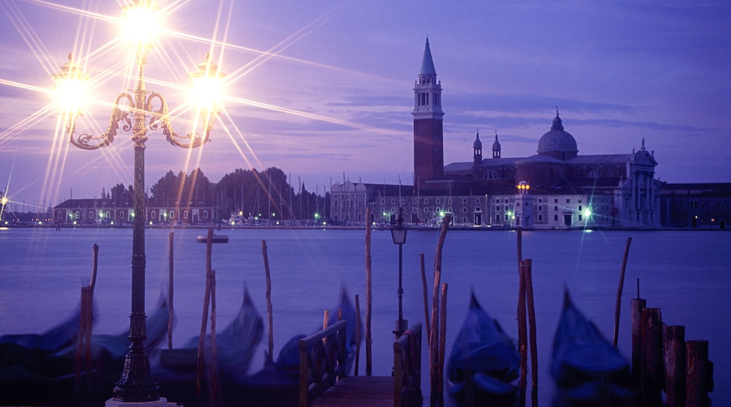 聖喬治馬焦雷教堂