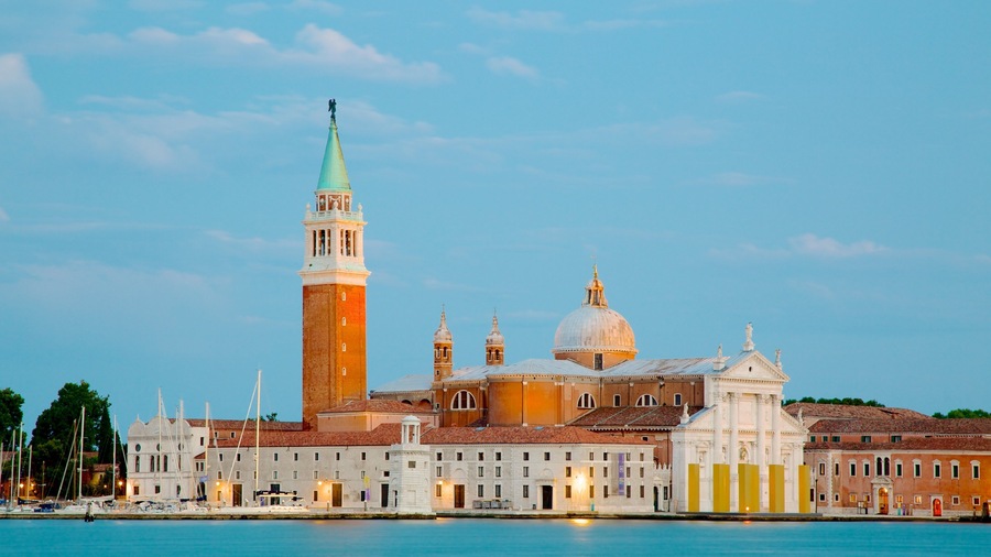 San Giorgio Maggiore showing heritage architecture