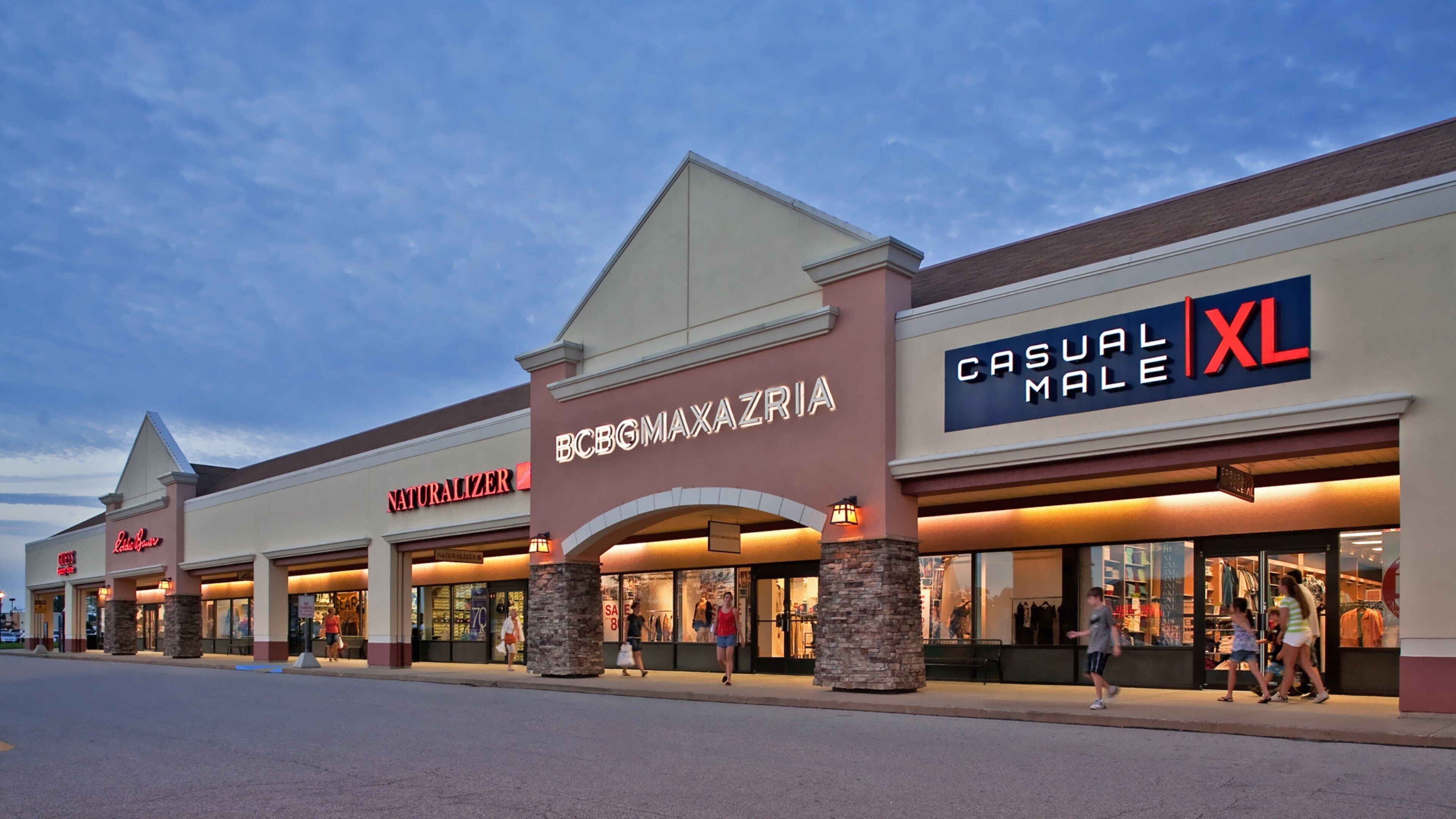 Birch Run featuring signage