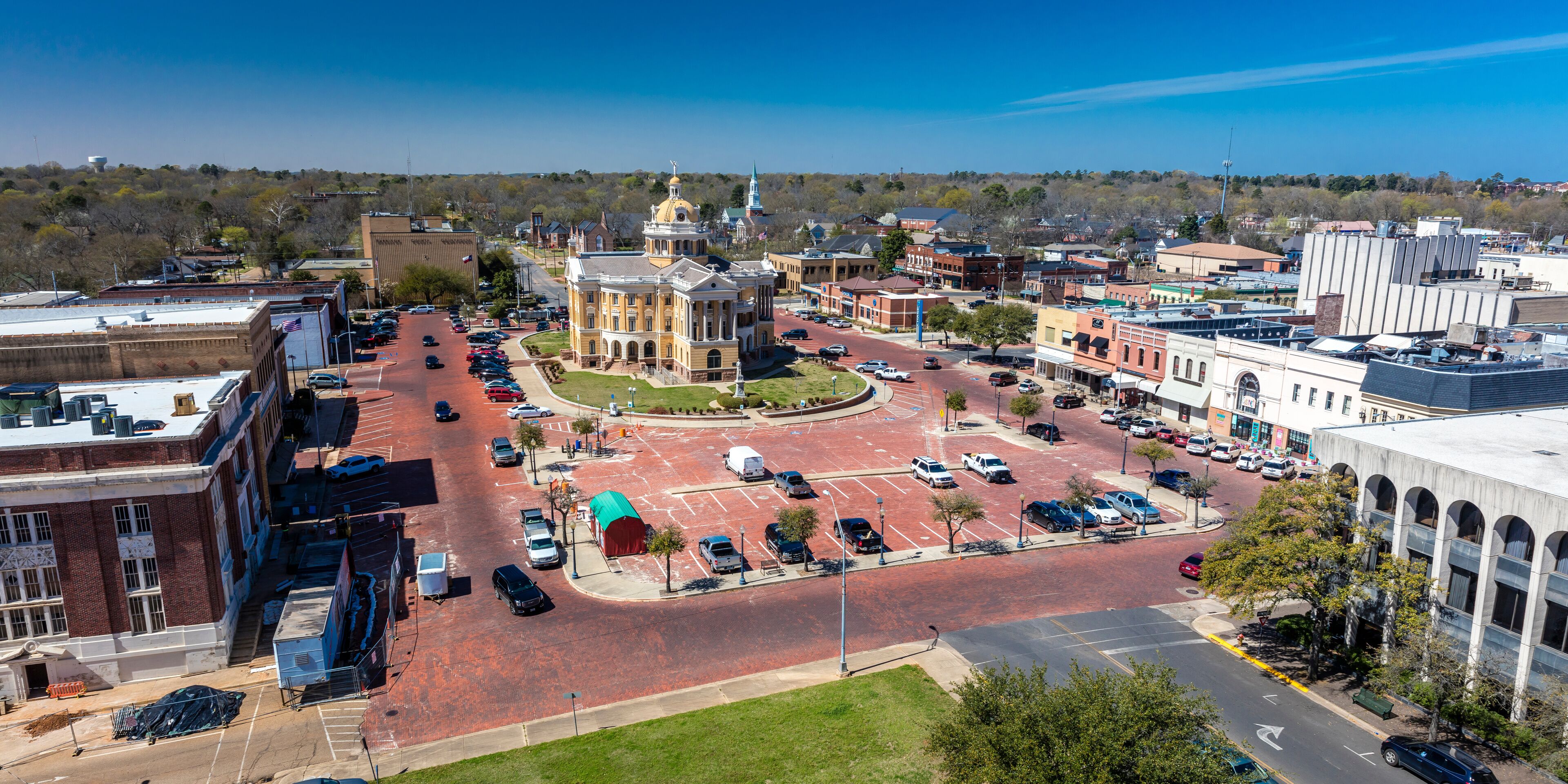 MARCH 6, 2018 - MARSHALL TEXAS - Marshall Texas Courthouse and townsquare, Harrison County Courthouse, Marshall, Texas