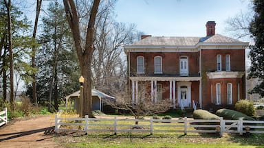 Old home in rural area near Collierville, Tennessee