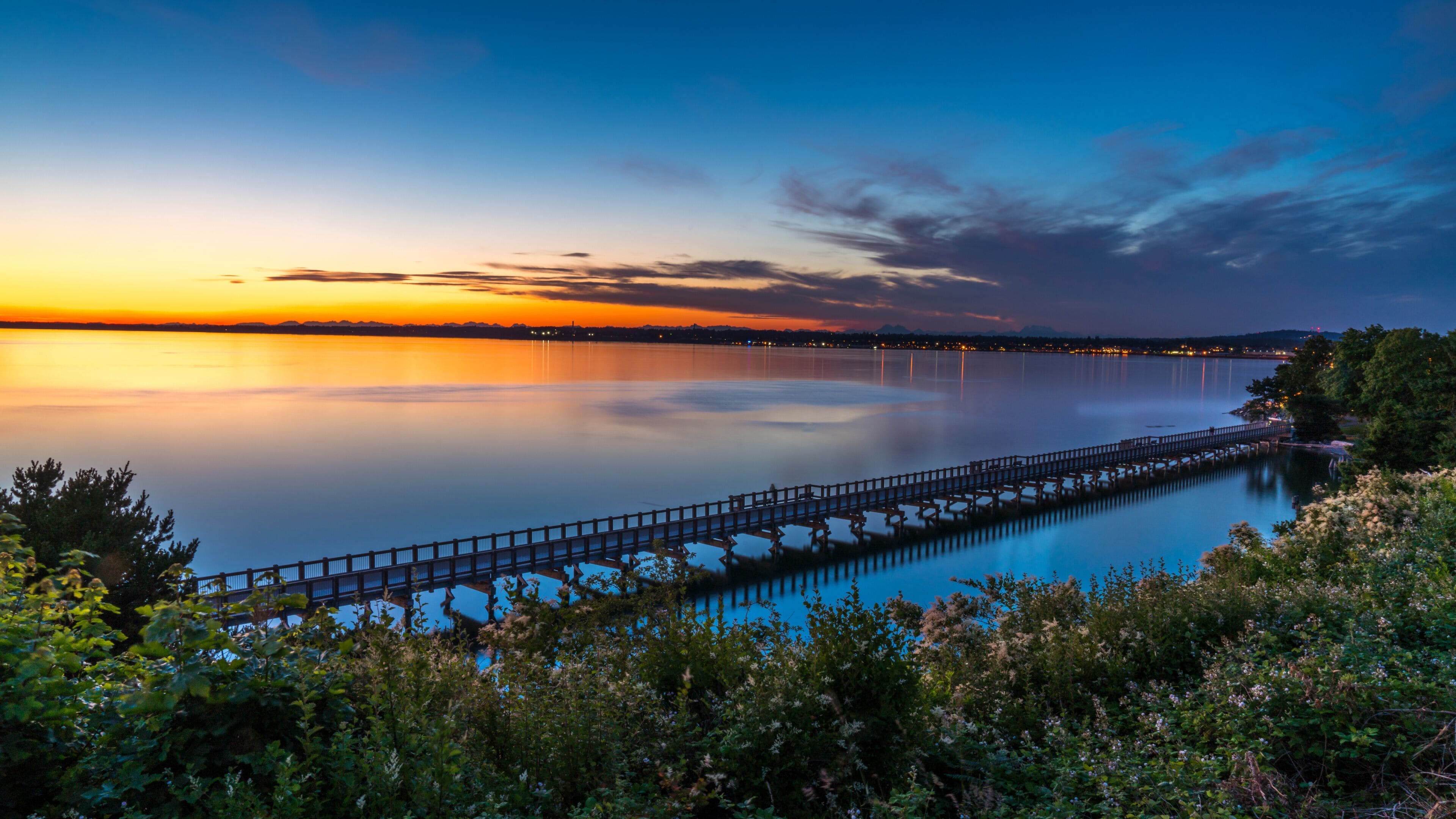 Long exposure of the sunset over the S Bay Trail, at the Boulvevard Park, Bellingham, Whatcom County. USA.