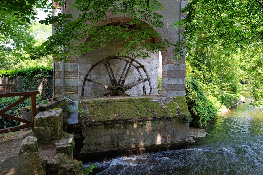 Loiret river in Olivet village