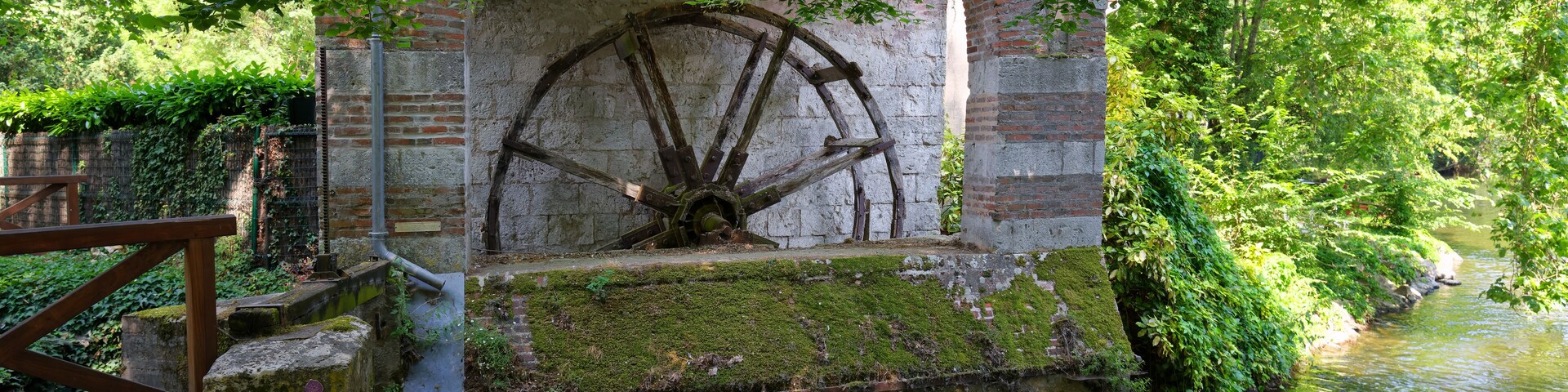 Loiret river in Olivet village