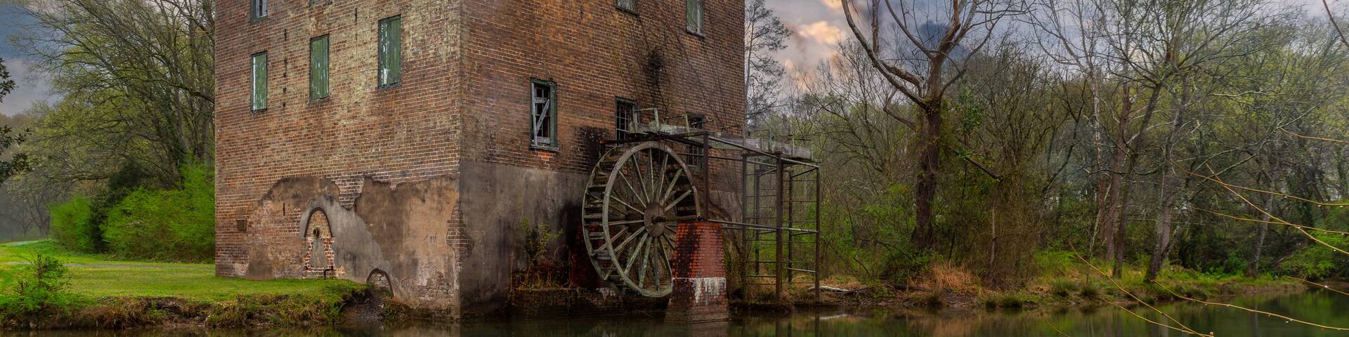 The Old Brick Mill in Lindale, Georgia, USA, is a rare surviving brick antebellum grist mill that was built around the 1830s. Its also known as Jones Mill, Hoss Mill, Silver Creek Mill, and Folly Mill