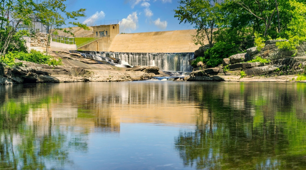 Mansfield Hillow Dam