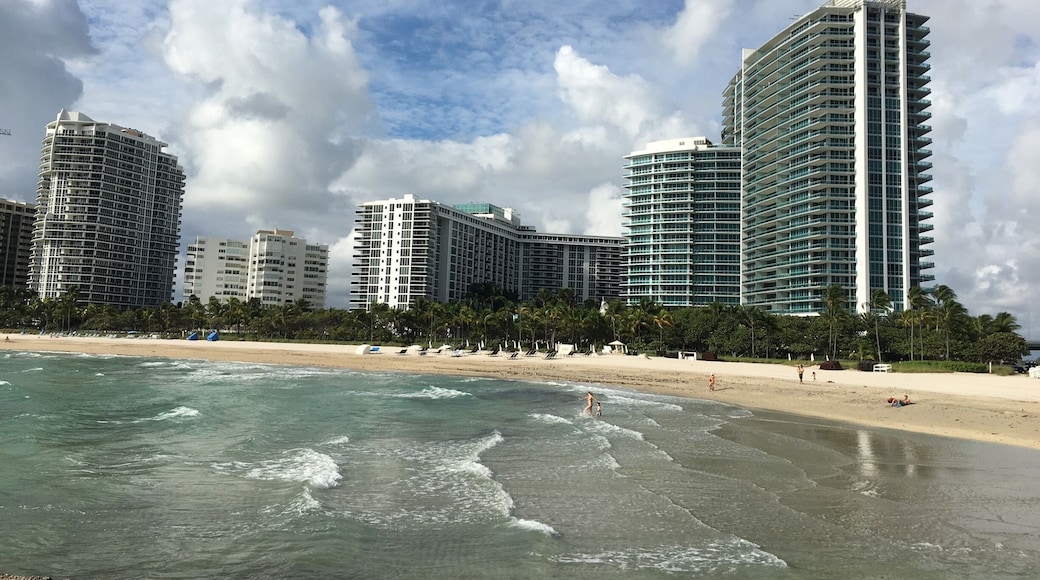 This is a perfect place to grab your fishing pole /cooler and an umbrella to spend a lazy afternoon!
