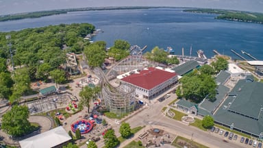 Arnold's Park is a Tourist Town in the Lake Okobji Area with an Amusement Park