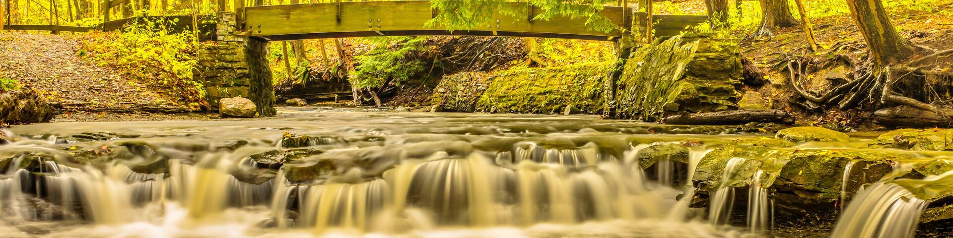 Bridal Veil Falls in autumn, Cuyahoga Valley National Park