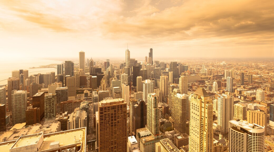 Elevated view of the skyline of downtown Chicago, Illinois, USA