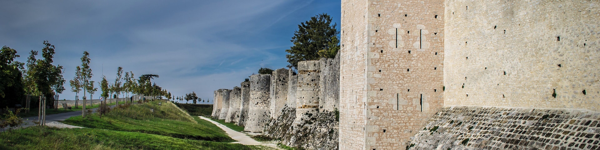 77160 Provins, France