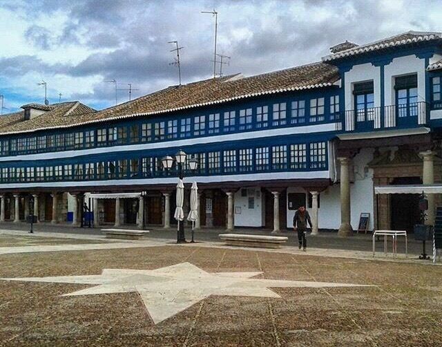 #almagro #spain #ciudadreal #spain #lifeatexpedia #balconies

This Plaza Mayor is one of the most beautiful in Spain. Try the most famous food, aubergines seasoned with designation of origin