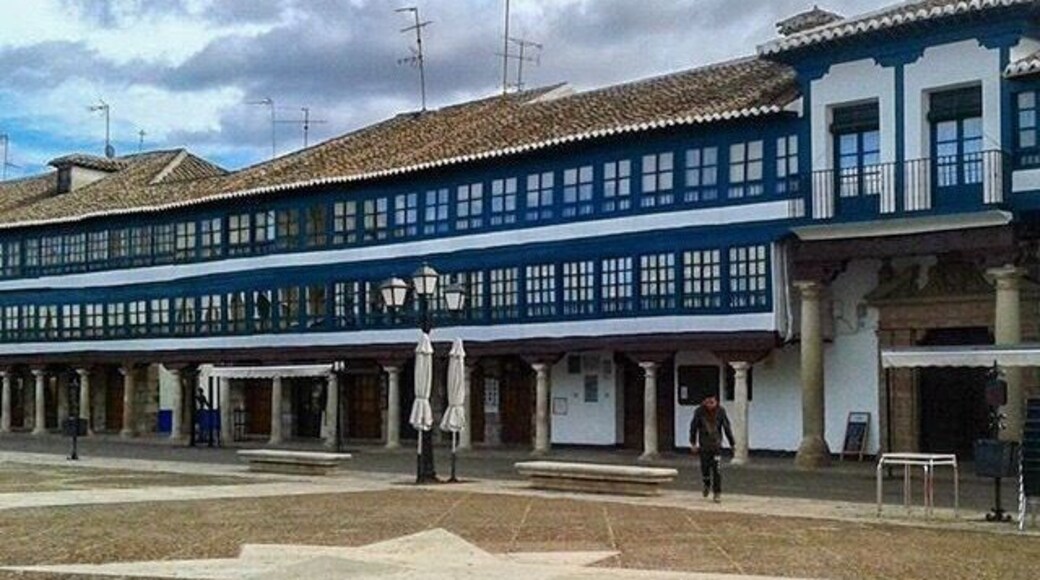 #almagro #spain #ciudadreal #spain #lifeatexpedia #balconies
This Plaza Mayor is one of the most beautiful in Spain. Try the most famous food, aubergines seasoned with designation of origin