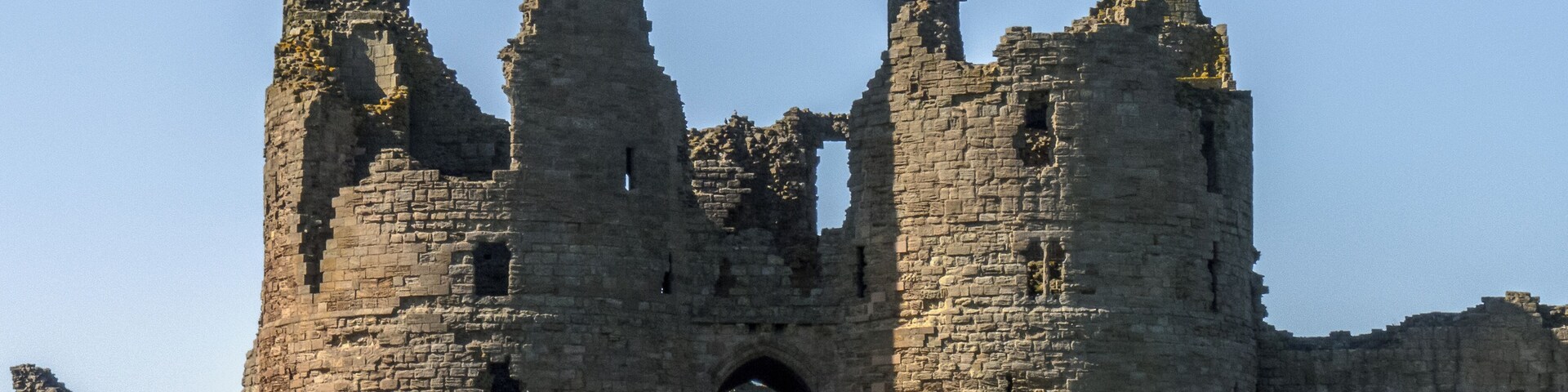 Dunstanburgh Castle Wikidata has entry Q515105 with data related to this item.