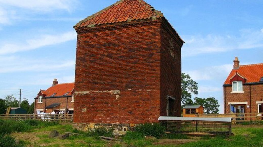Embleton Old Vicarage Dovecote A square brick dovecote built in the 18th century. An older photograph can be seen here http://www.keystothepast.info/durhamcc/K2P.nsf/K2PDetail?readform&PRN=N5844