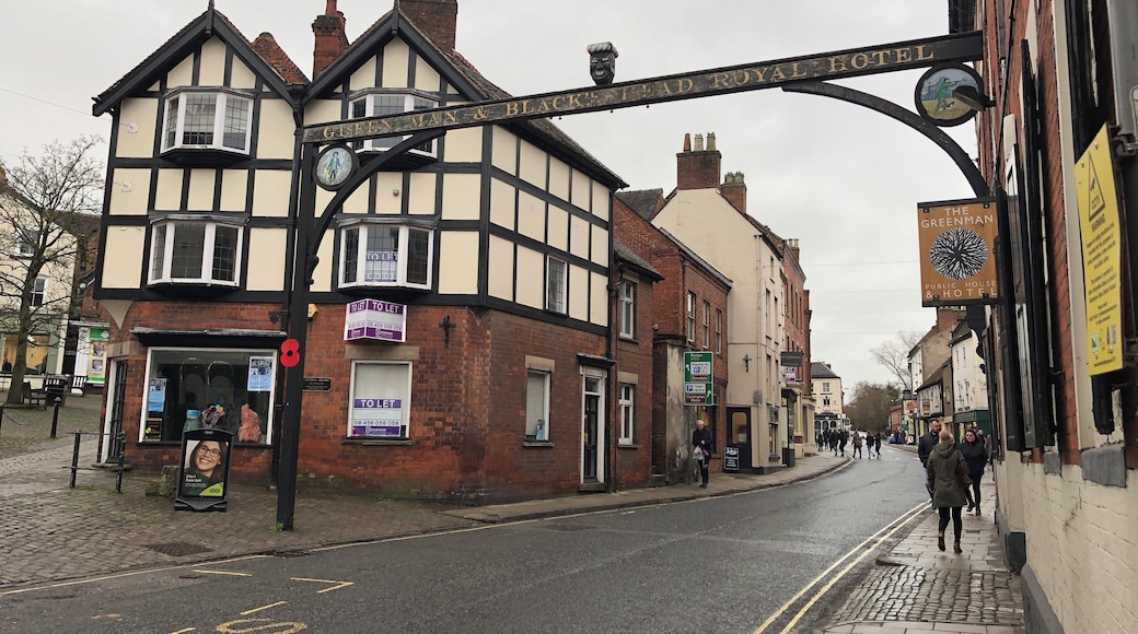 Bargain hunting in the second hand and Antique shops of Ashbourne followed by a lovely meal at the Deli.