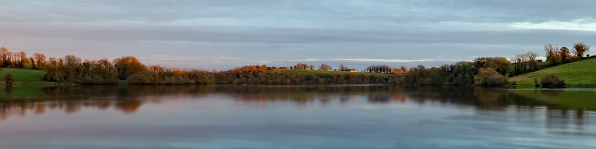 Seenlandschaft in Irland
