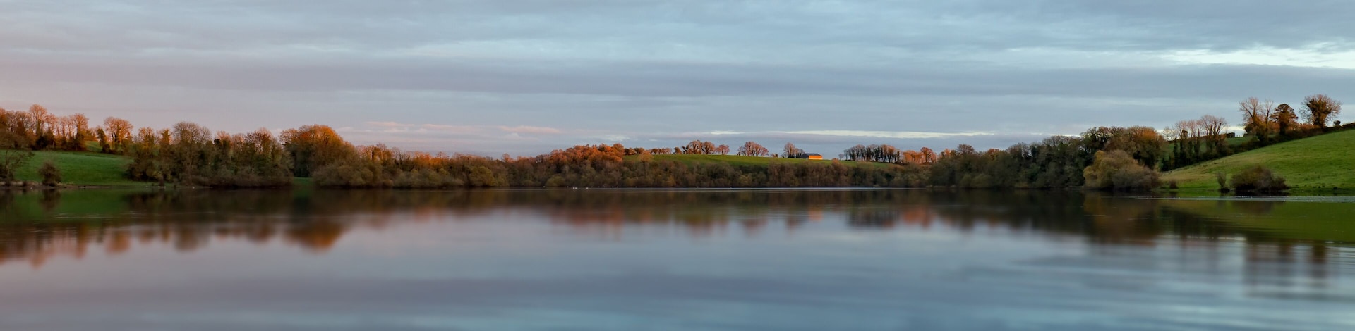 Seenlandschaft in Irland