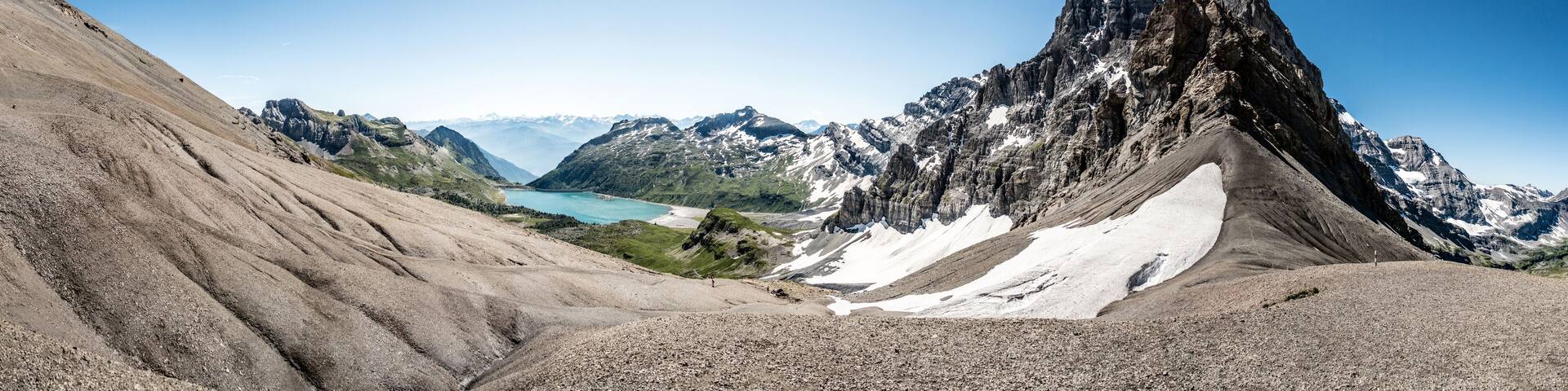 Schneefelder auf dem Col de Susanfe, Lac de Salanfe, wandern im Kanton Wallis, Valais, Schweiz