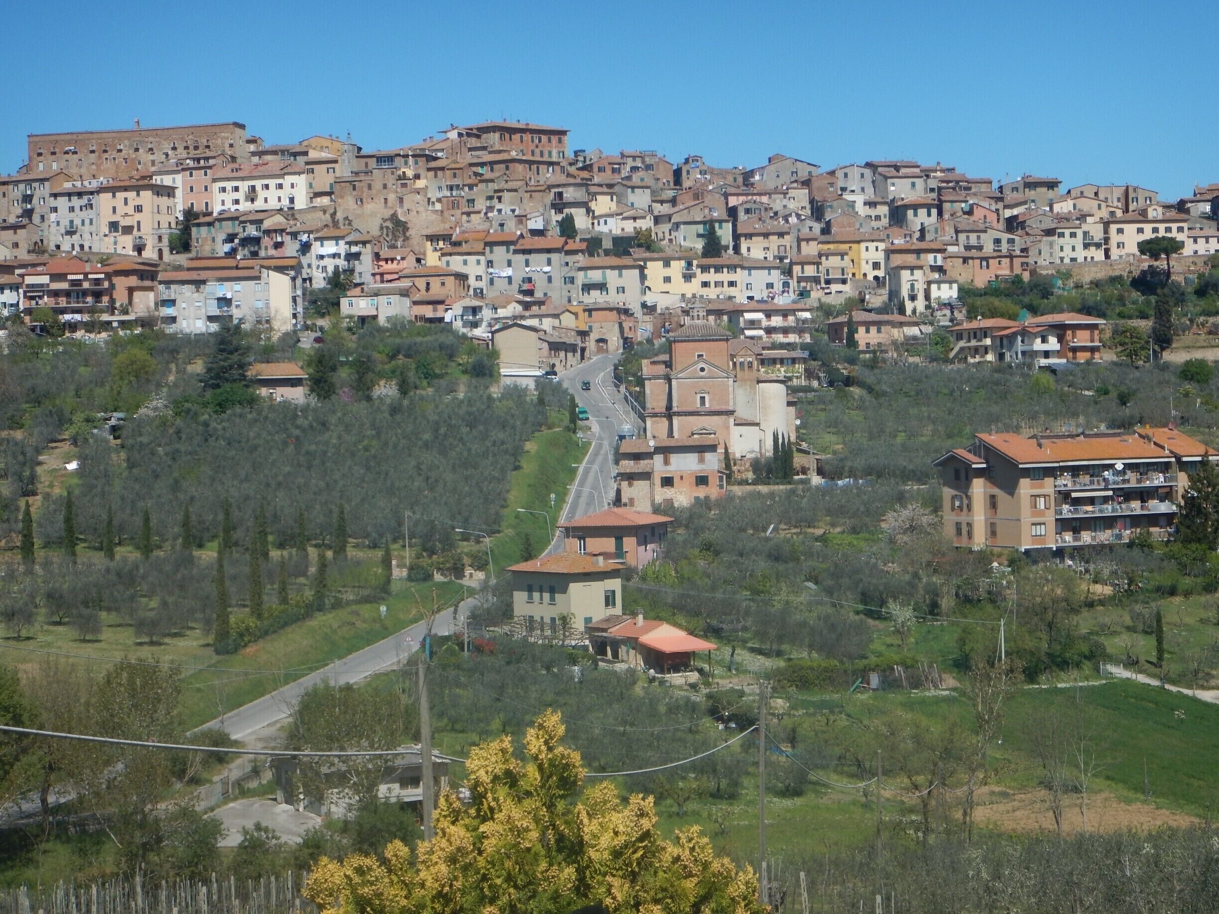 A cute little town. Really nice to walk around. You'll see charming little houses, laundry drying on lines between houses, small alleys and old ladies on balconies. 