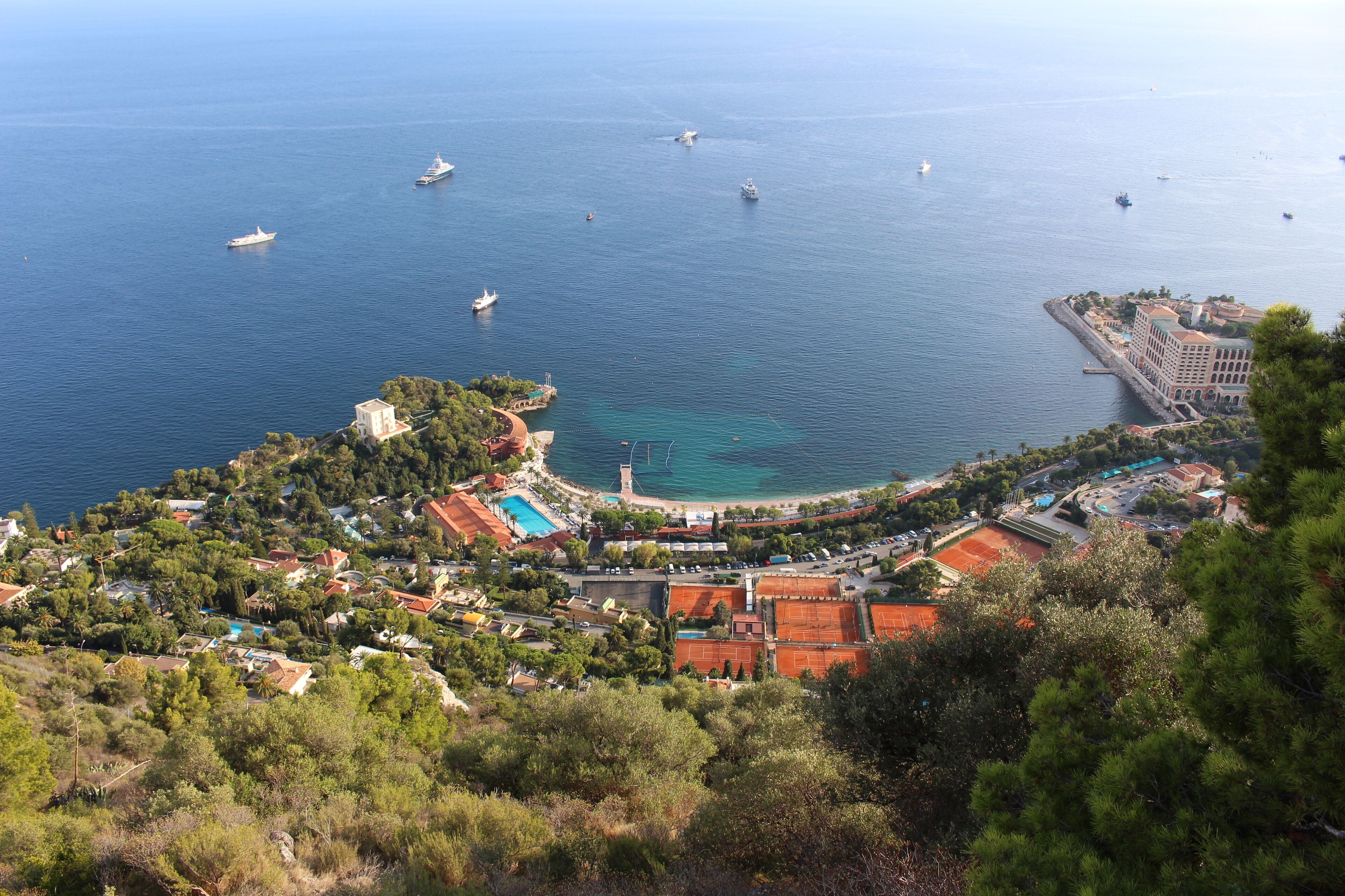 Вид на пляж Монте-Карло.