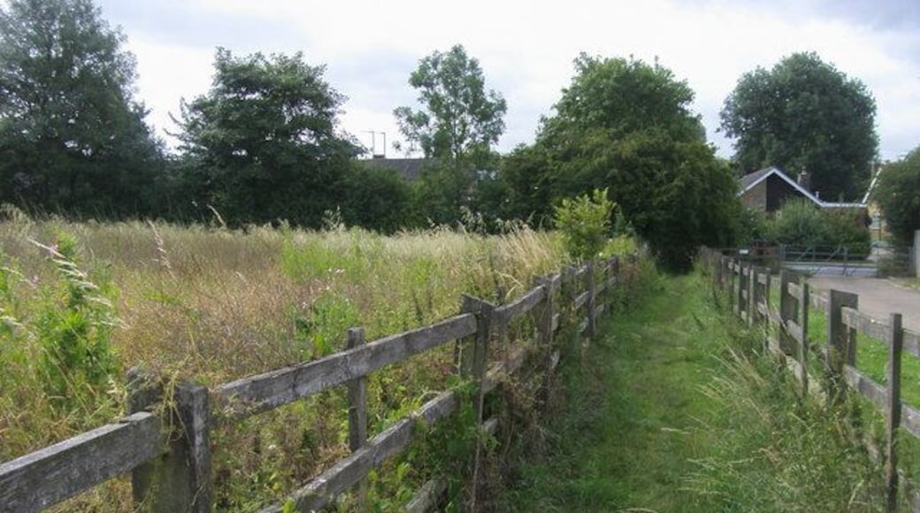 John Bunyan Trail John Bunyan Trail by Harlington Upper School nearing Goswell End Road.