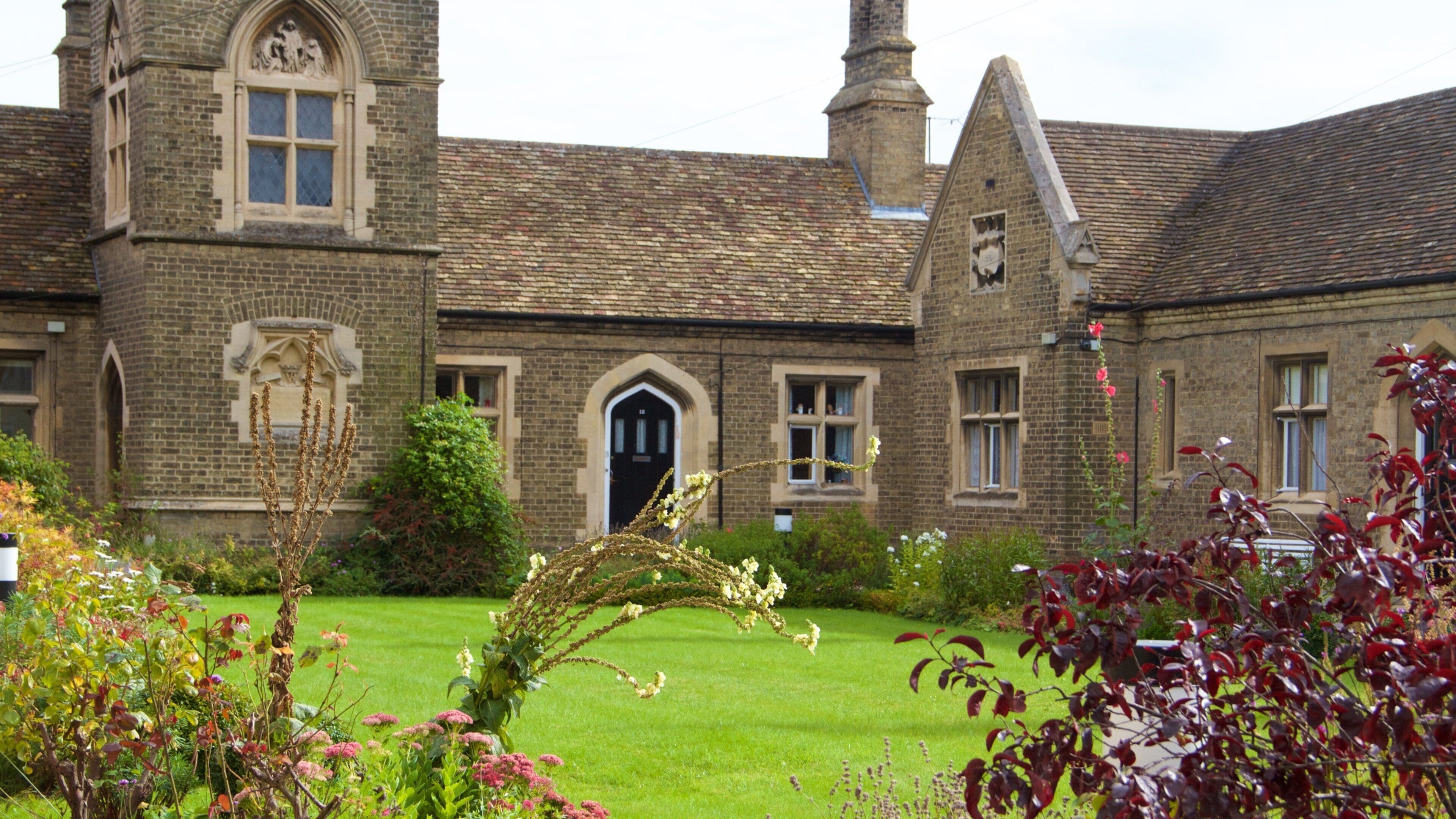 Ely mostrando una casa y patrimonio de arquitectura