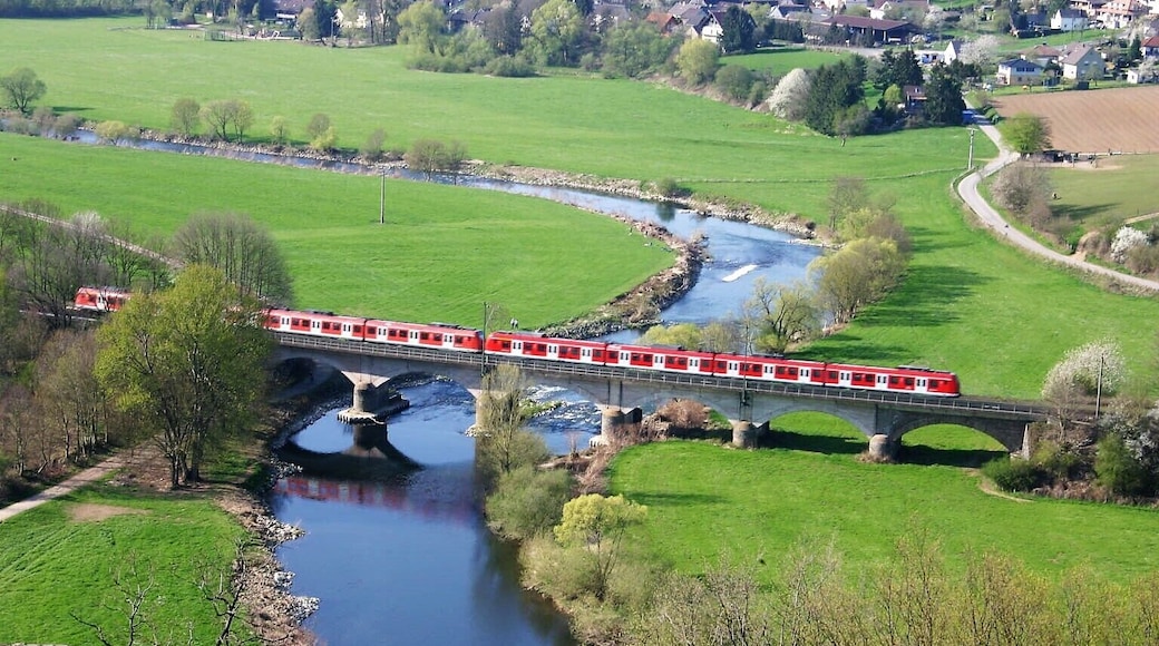 Siegschleife und S-Bahn Rhein-Ruhr (Siegstrecke).