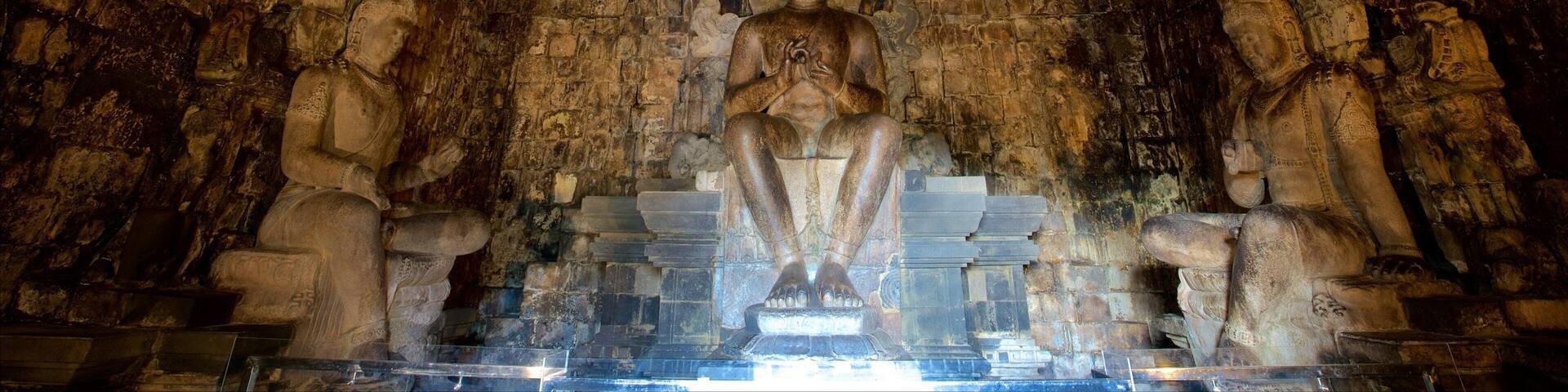 Magelang das einen Geschichtliches und Innenansichten