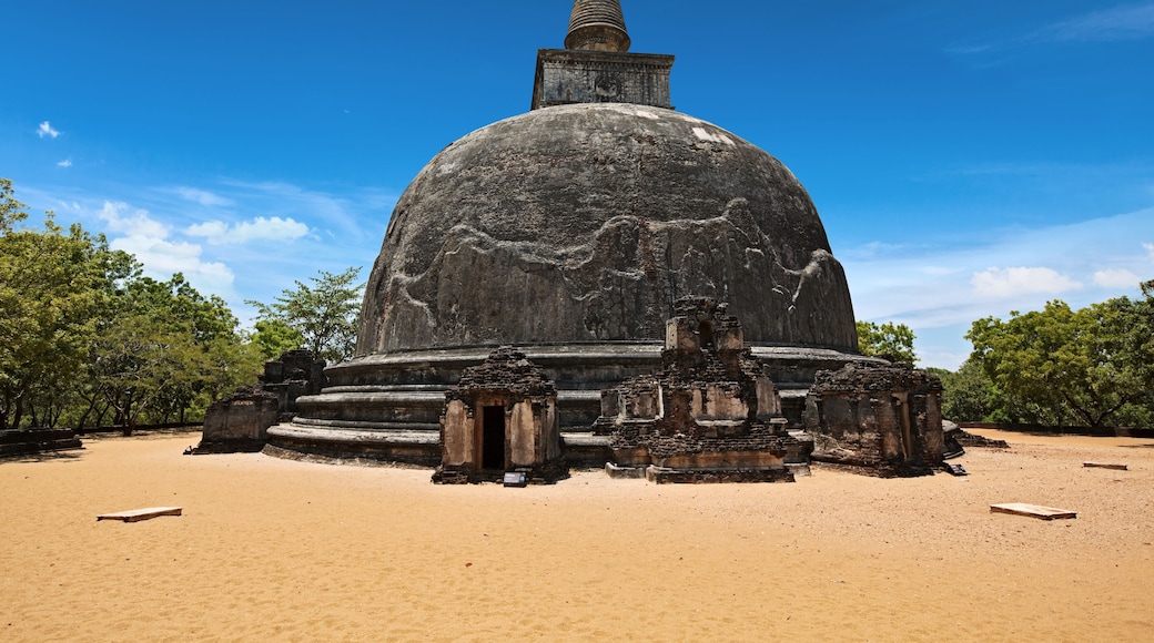 Kiri Vihara - ancient dagoba. Pollonaruwa, Sri Lanka
