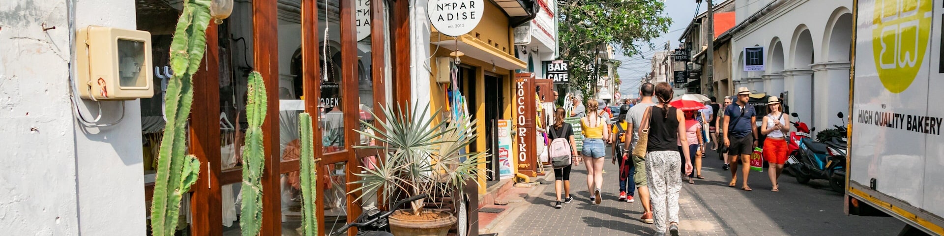 Dutch Fort which includes street scenes