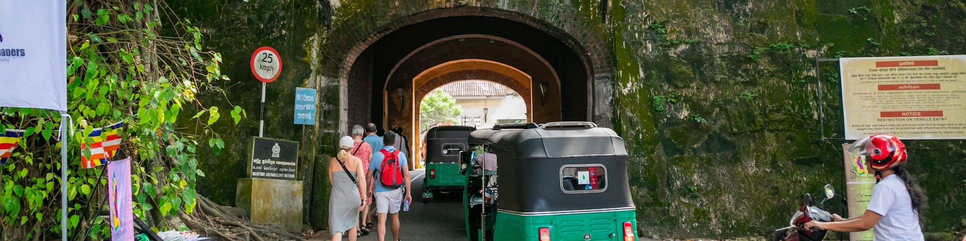 Dutch Fort showing street scenes