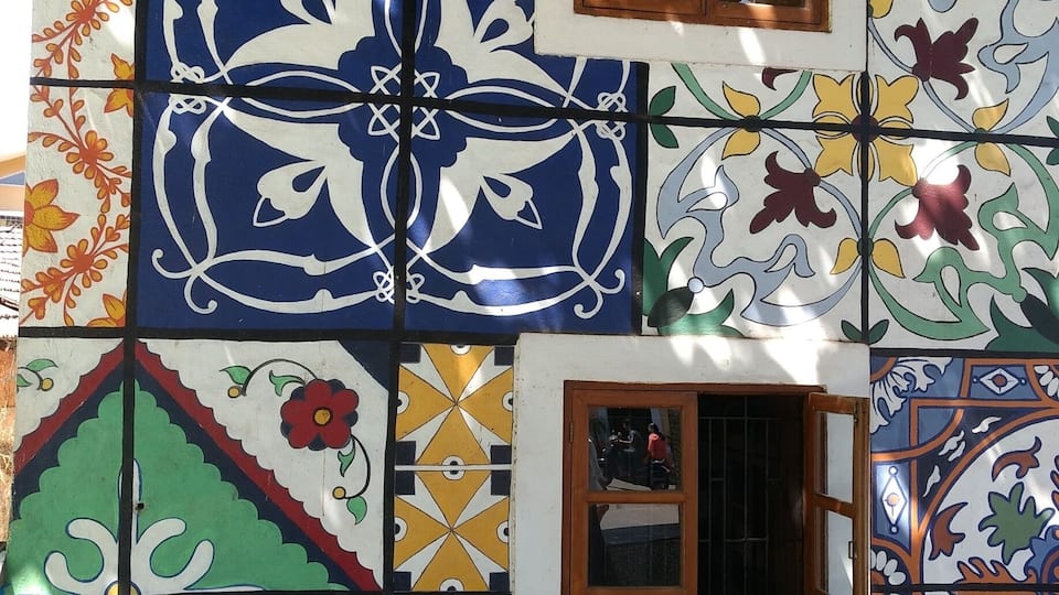 Walking the streets of the Fontana's neighborhood in Old Goa. March 2017 #Reflections #Goa #TravelMore