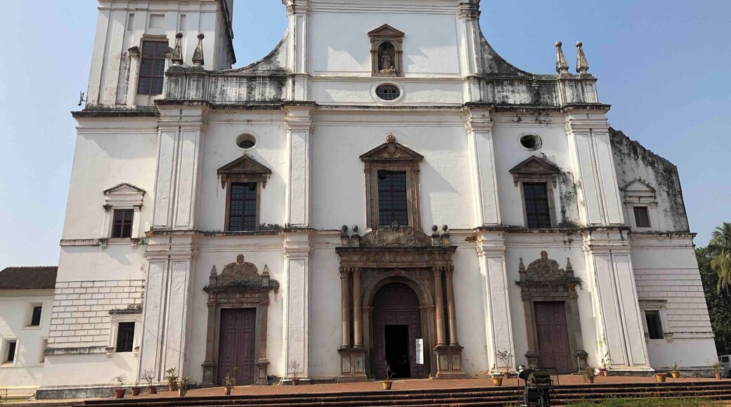 A beautiful old Portuguese church in Old Goa. Definitely worth visiting for a look. It is just across the road from another even older church Church of Bascilia Jesus. Both have free entry.