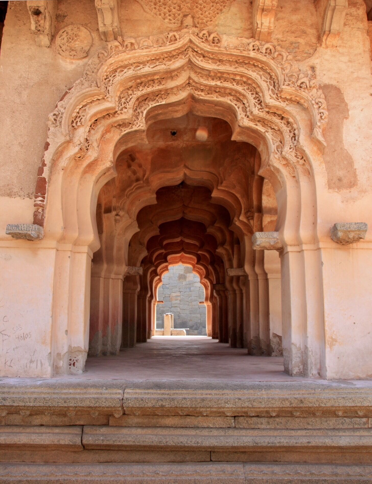 Lotus Mahal is at he Elephant stables. It Was a segregated area that was used by the royal women of Vijayanagara Dynasty.
#Details