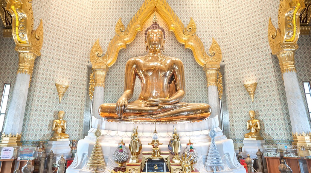 Golden Buddha statue at Wat Traimit, Bangkok, Thailand