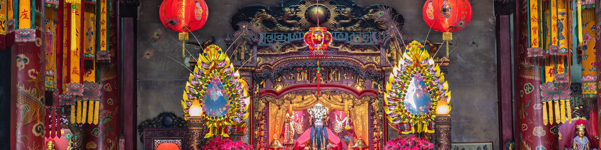 bangkok/Thailand-19 Jan 2020:Rong Kuak Shrine on talat noi.Talad Noi (Talat Noi), one of the oldest neighbourhoods in Bangkok.