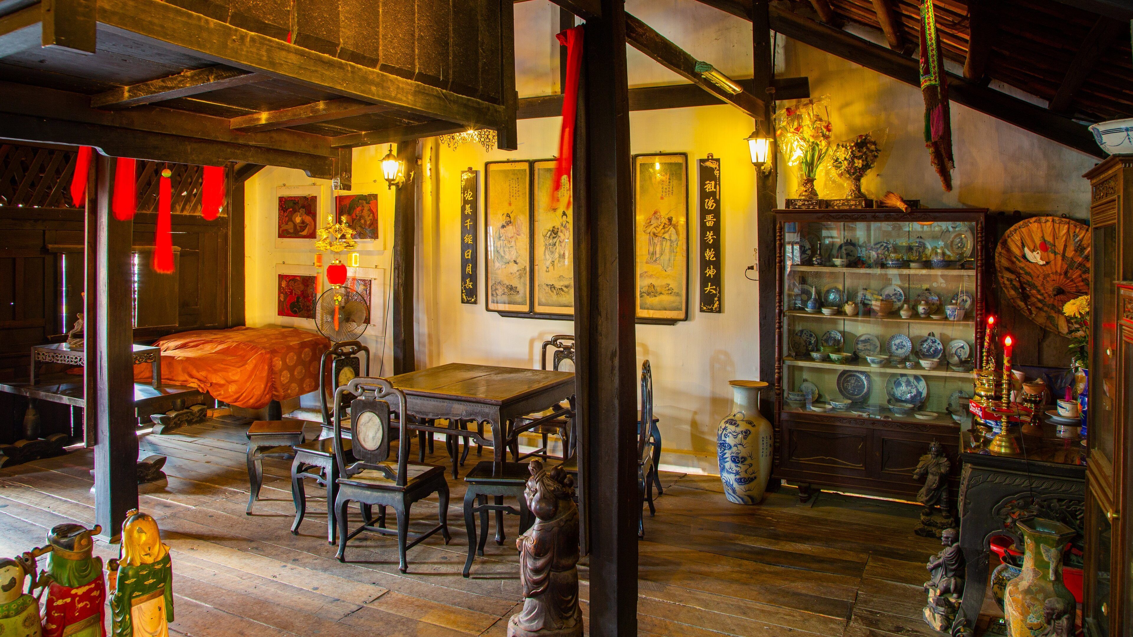 Phung Hung Old House featuring interior views and heritage elements