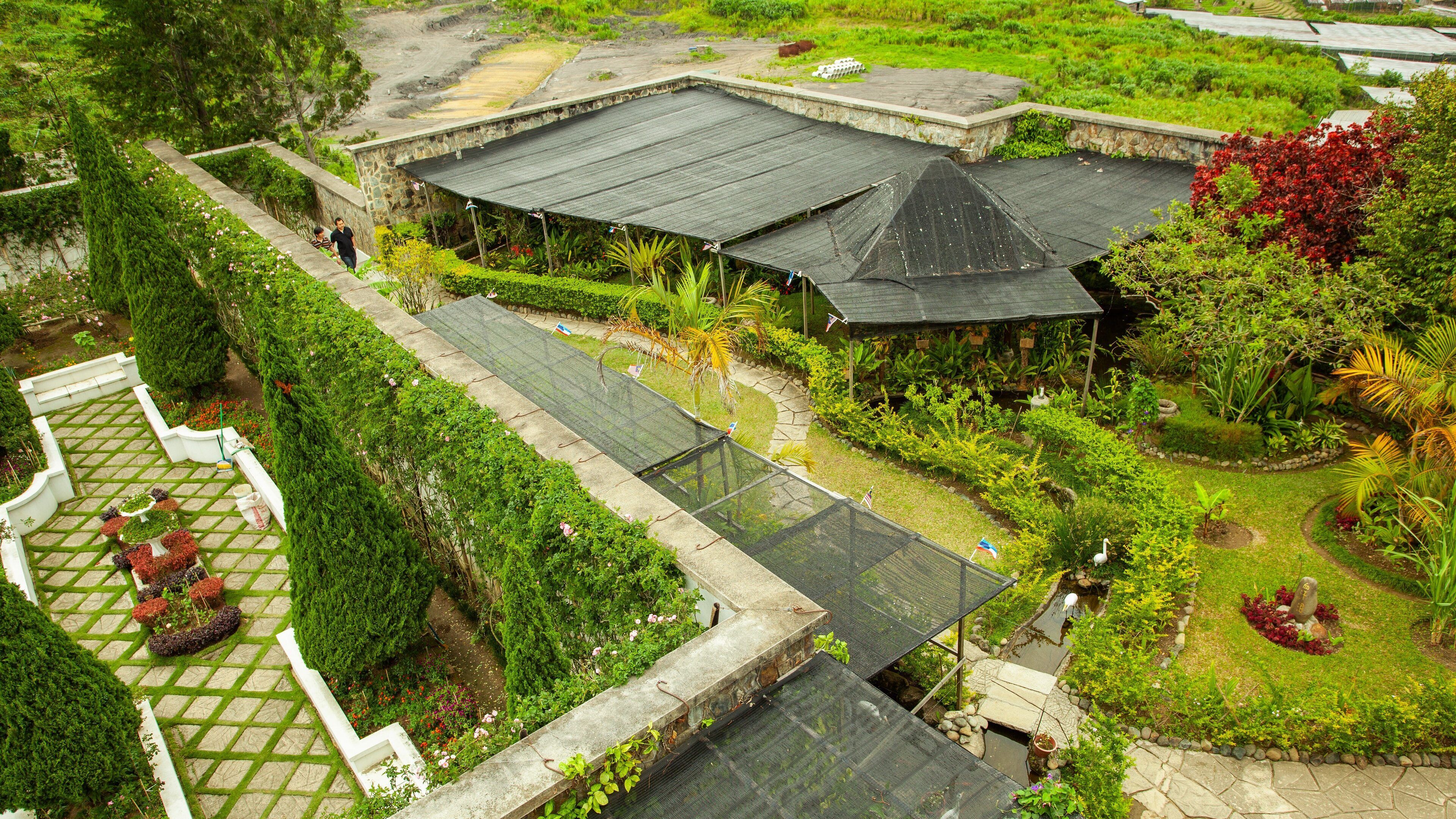 Kundasang War Memorial which includes a park